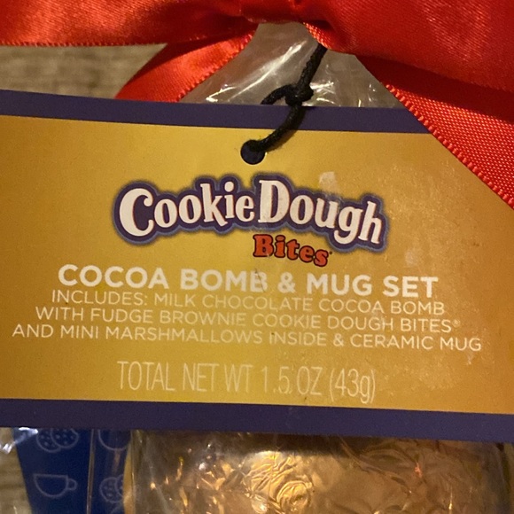 🍪 NWT Cookie Dough Cocoa Bomb & Mug Set - Picture 10 of 11